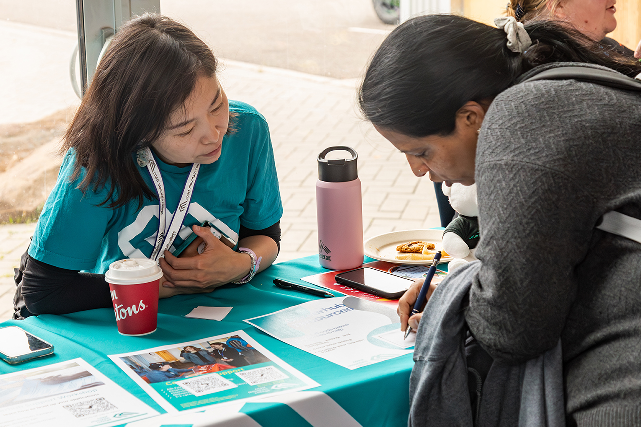 Dr. Jenny Mao, Learning Transformation Specialist, Chats with a Student