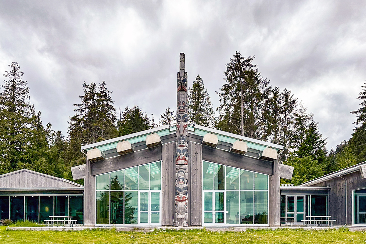 The Haida Heritage Centre at Kay Llnagaay.