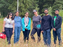 Students and instructors from the Rural Marketing field school